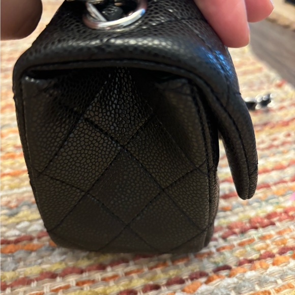 Discounted!!Black Quilted Crossbody Bag - Picture 9 of 9